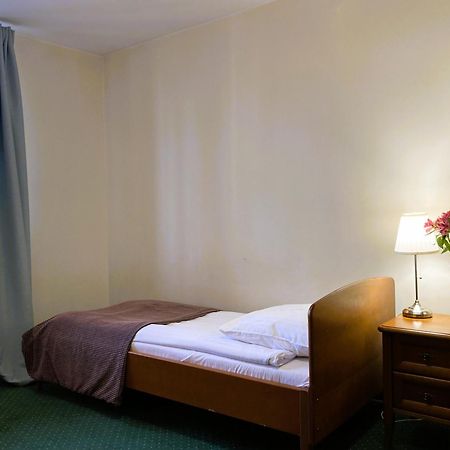 Hotel Lazienkowski Варшава Екстериор снимка