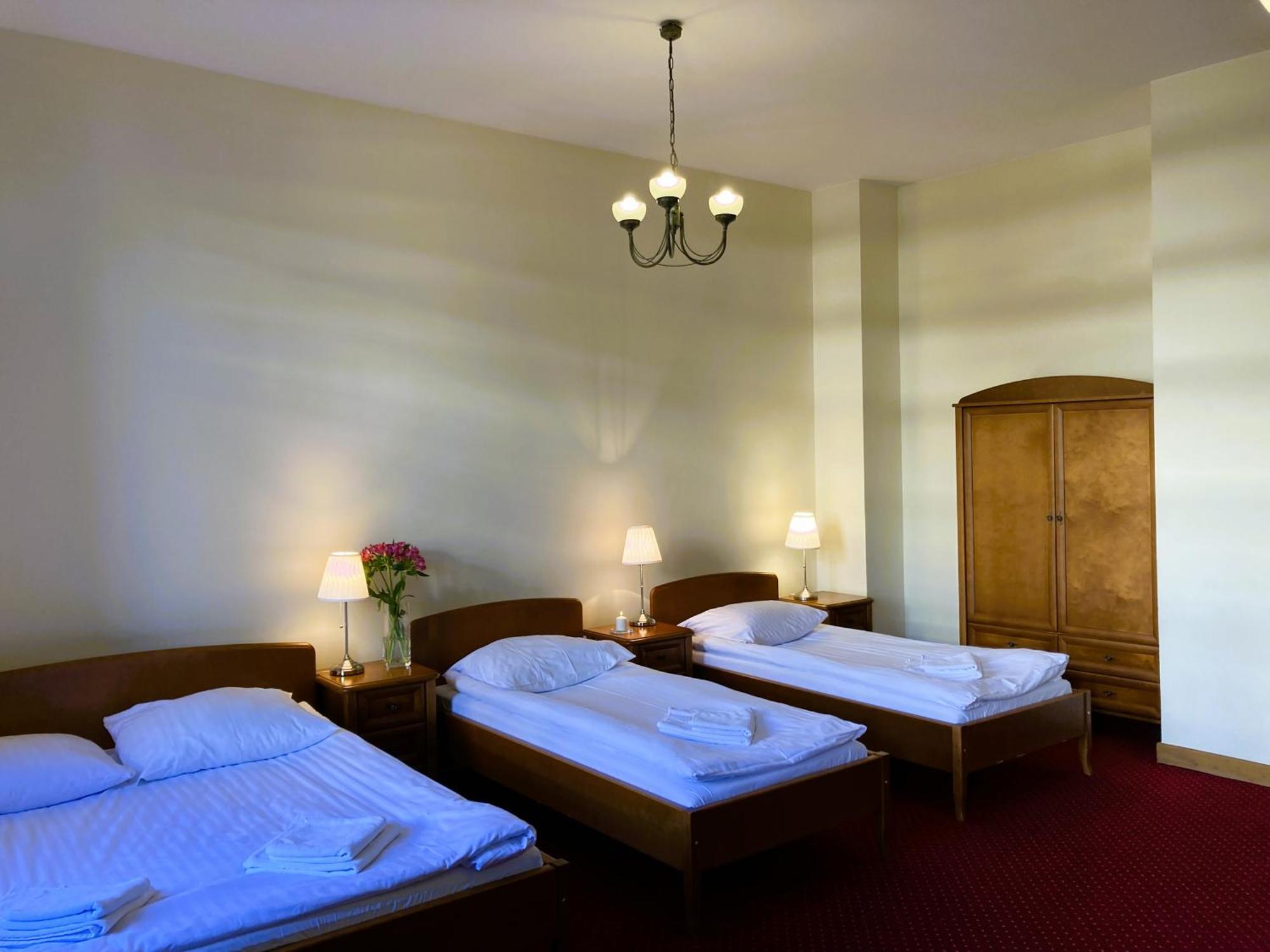 Hotel Lazienkowski Варшава Екстериор снимка