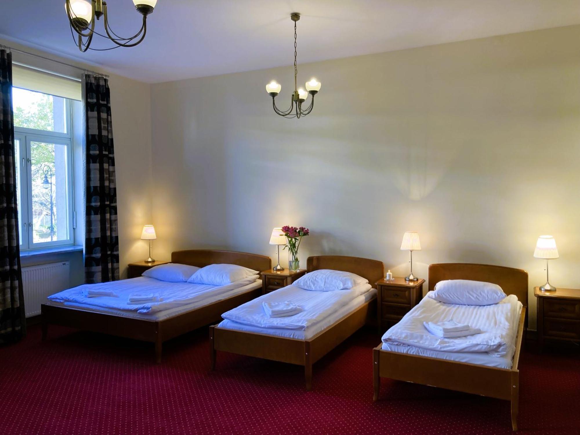 Hotel Lazienkowski Варшава Екстериор снимка