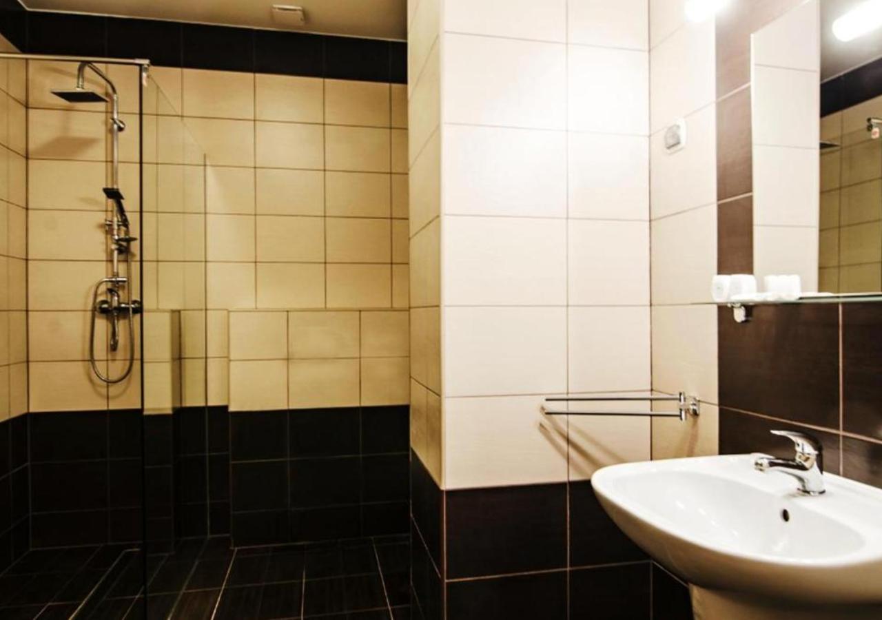 Hotel Lazienkowski Варшава Екстериор снимка