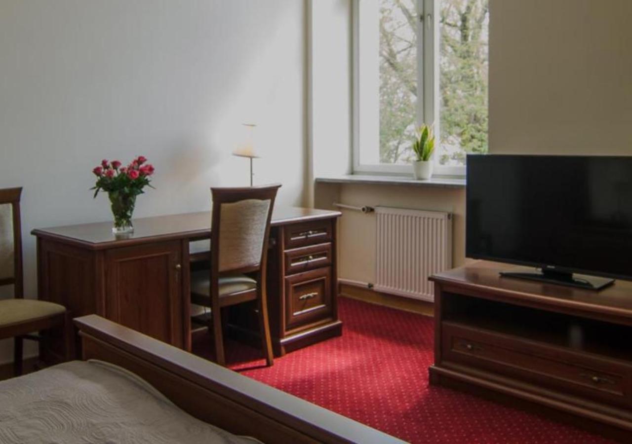 Hotel Lazienkowski Варшава Екстериор снимка