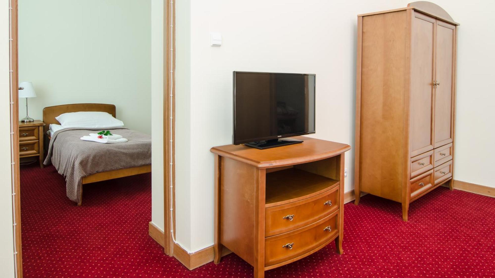 Hotel Lazienkowski Варшава Екстериор снимка