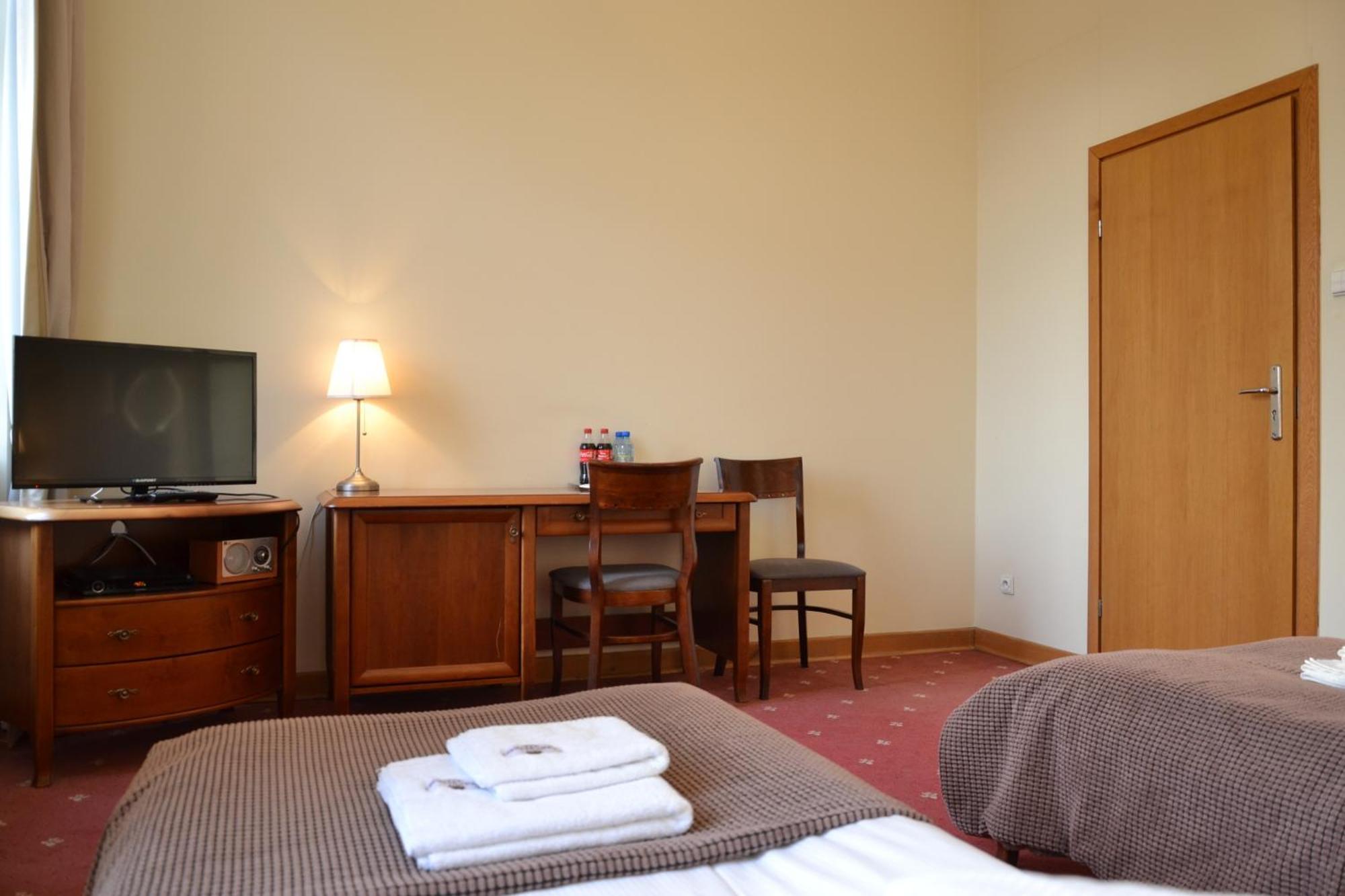 Hotel Lazienkowski Варшава Стая снимка