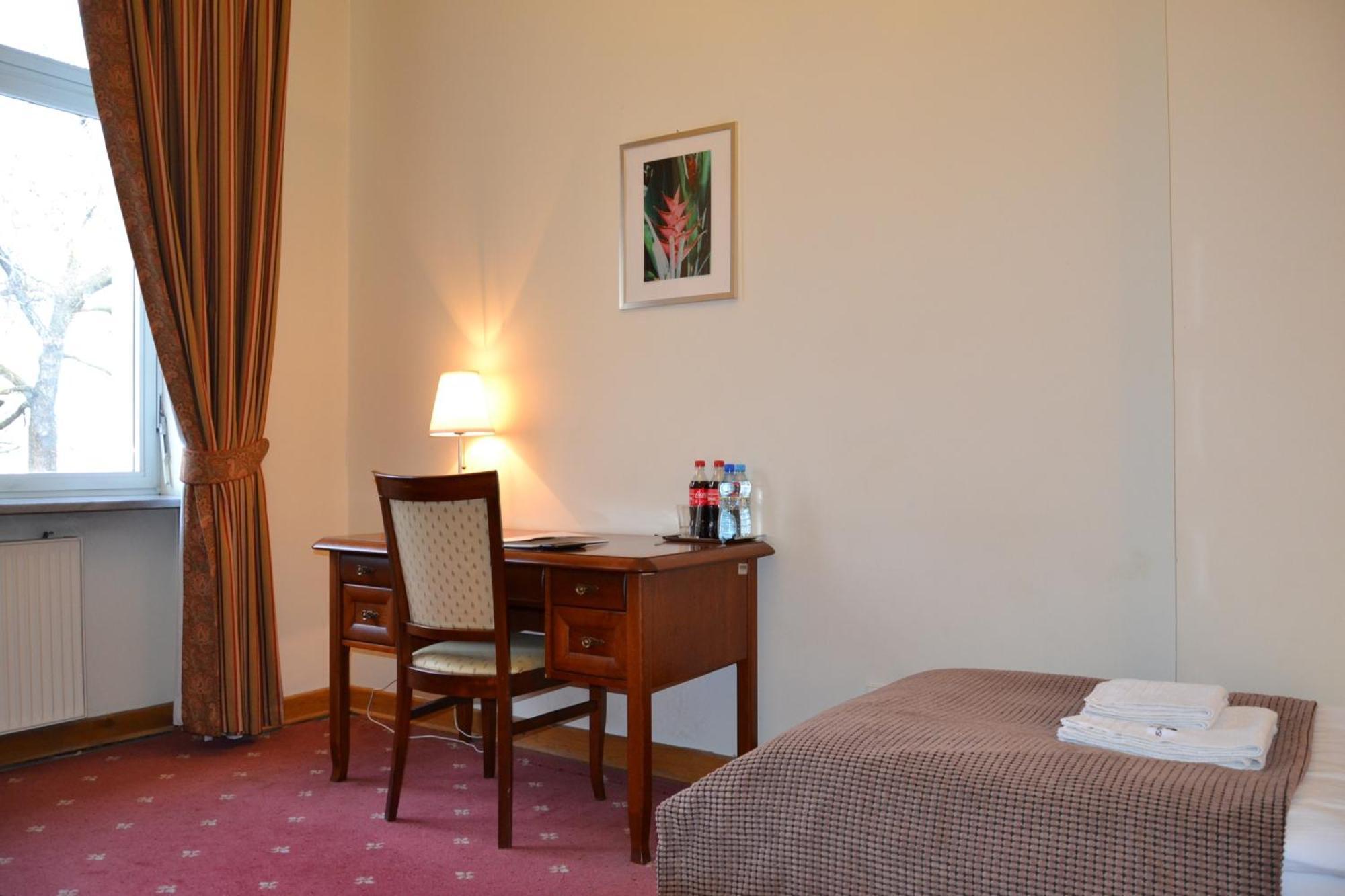Hotel Lazienkowski Варшава Стая снимка